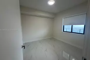 700 NE 24th St, Miami, FL 33137 - Photo 24