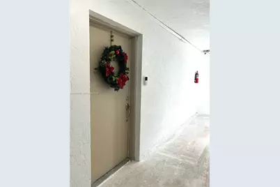 910 Michigan Ave #401, Miami Beach, FL 33139 - Photo 18