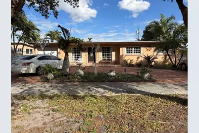 5365 W 14th Ln, Hialeah, FL 33012 - Photo 2