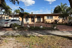 5365 W 14th Ln, Hialeah, FL 33012 - Photo 2