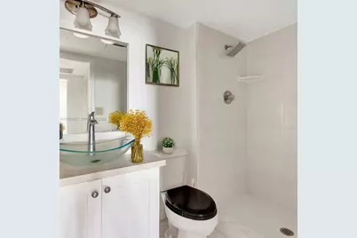 20100 W Country Club Dr #1704, Aventura, FL 33180 - Photo 16