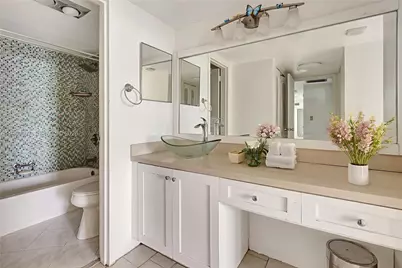 20100 W Country Club Dr #1704, Aventura, FL 33180 - Photo 14