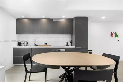 227 NE 2nd St #2602, Miami, FL 33132 - Photo 8
