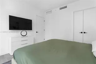 227 NE 2nd St, Miami, FL 33132 - Photo 16