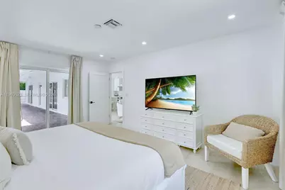 1050 SE 5th Ct, Pompano Beach, FL 33060 - Photo 16