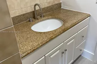 1075 W 68th St, Hialeah, FL 33014 - Photo 10