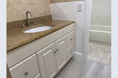 1075 W 68th St #304, Hialeah, FL 33014 - Photo 4