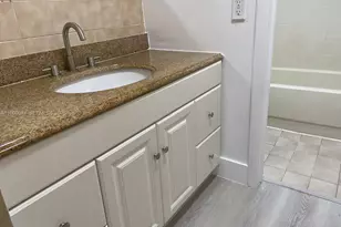 1075 W 68th St, Hialeah, FL 33014 - Photo 4