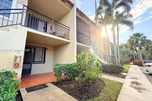 440 S Lake View Dr, Fort Lauderdale, FL 33326 - Photo 2