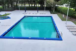 20100 W Country Club Dr, Aventura, FL 33180 - Photo 8