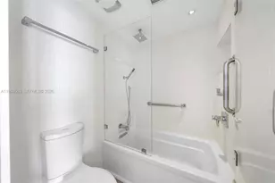 400 South Pointe Dr, Miami Beach, FL 33139 - Photo 20