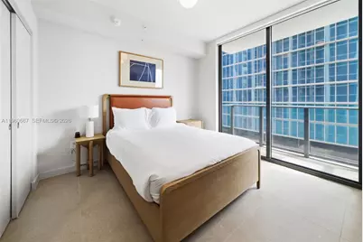 11 NE 6th St #1802, Miami, FL 33132 - Photo 2