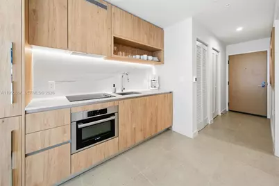 11 NE 6 #1802, Miami, FL 33132 - Photo 12
