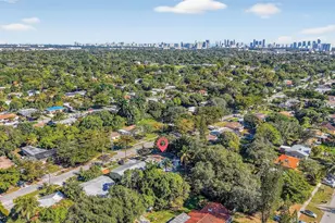 870 NE 144th St, North Miami, FL 33161 - Photo 32