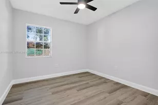 870 NE 144th St, North Miami, FL 33161 - Photo 12