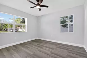 870 NE 144th St, North Miami, FL 33161 - Photo 14
