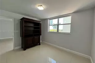 5050 NW 7th St, Miami, FL 33126 - Photo 10