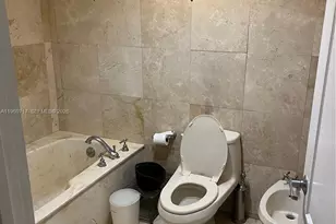 520 Brickell Key Dr, Miami, FL 33131 - Photo 10