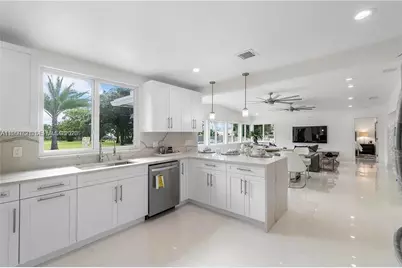 224 E Acre Dr, Plantation, FL 33317 - Photo 14