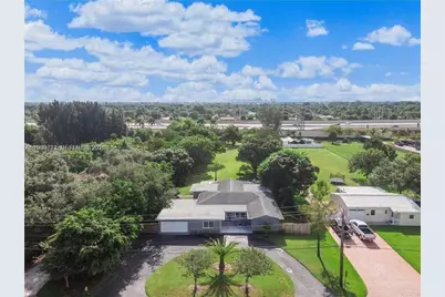 224 E Acre Dr, Plantation, FL 33317 - Photo 4