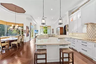 2567 Montclaire Cir, Weston, FL 33327 - Photo 12