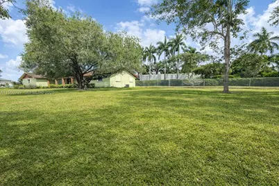 16981 SW 276th St, Homestead, FL 33031 - Photo 8
