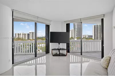 2000 Island Bl #1109, Aventura, FL 33160 - Photo 14