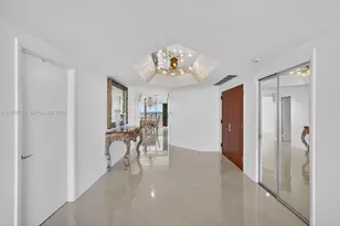 2000 Island Bl, Aventura, FL 33160 - Photo 20