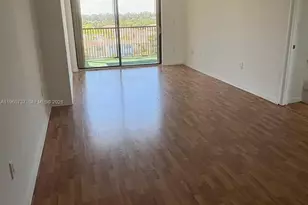 900 NE 195th St, Miami, FL 33179 - Photo 8