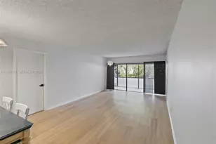 301 Racquet Club Rd, Weston, FL 33326 - Photo 16
