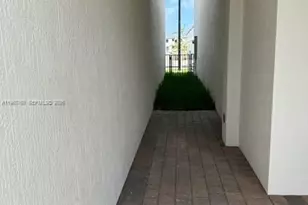 15814 SW 136 Way, Miami, FL 33196 - Photo 30