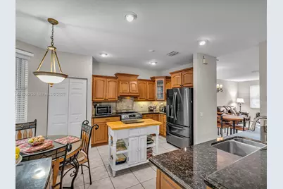 4209 Pinewood Ln, Weston, FL 33331 - Photo 24