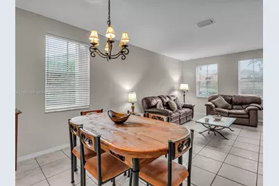 4209 Pinewood Ln, Weston, FL 33331 - Photo 14