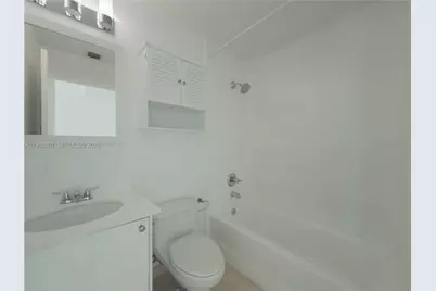 60 SW 13rd St #1605, Miami, FL 33130 - Photo 10