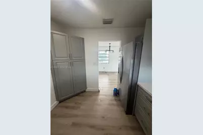 17821 NW 79th Pl, Hialeah, FL 33015 - Photo 8