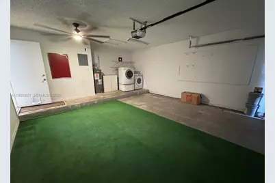 8273 NW 188th Ter, Hialeah, FL 33015 - Photo 14