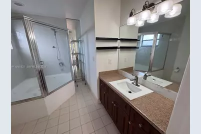 8273 NW 188th Ter, Hialeah, FL 33015 - Photo 18