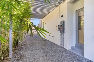 3204 Plaza St, Miami, FL 33133 - Photo 24