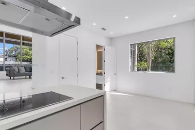 3204 Plaza St, Miami, FL 33133 - Photo 2