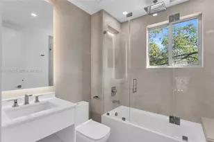 3204 Plaza St, Miami, FL 33133 - Photo 14