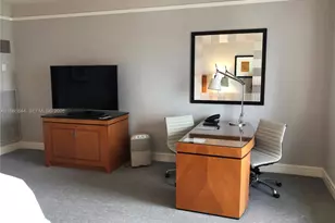 1435 Brickell Ave, Miami, FL 33131 - Photo 10