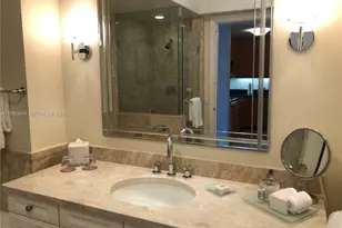 1435 Brickell Ave, Miami, FL 33131 - Photo 18