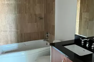 300 S Biscayne Blvd, Miami, FL 33131 - Photo 14