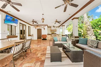 5621 SW 68th Ct, Miami, FL 33143 - Photo 6