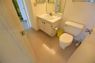 20301 W Country Club Dr, Aventura, FL 33180 - Photo 18