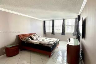 1904 S Ocean Dr, Hallandale Beach, FL 33009 - Photo 34