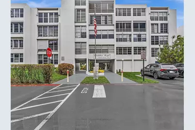 6901 Cypress Rd #B12, Plantation, FL 33317 - Photo 1