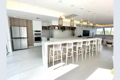 5900 Collins Ave #1208, Miami Beach, FL 33140 - Photo 6