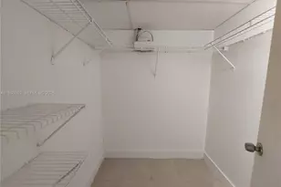 4433 Treehouse Ln, Tamarac, FL 33319 - Photo 10