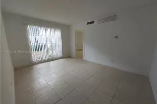 4433 Treehouse Ln, Tamarac, FL 33319 - Photo 12